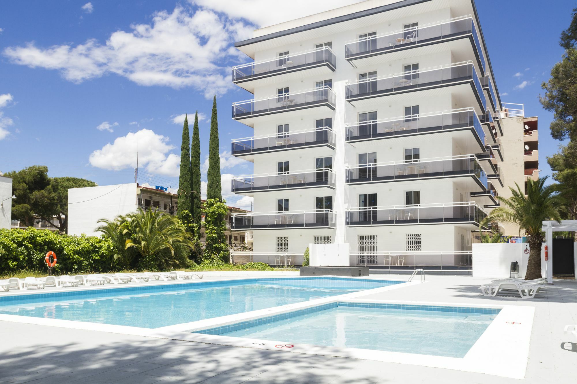Apartamentos Intersalou Priorat Εξωτερικό φωτογραφία